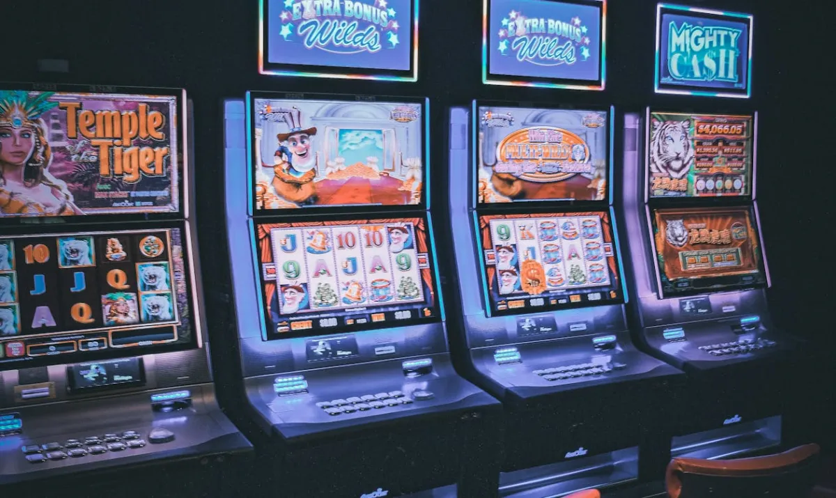 Tampilan platform Luxury138 dengan koleksi slot dan live casino